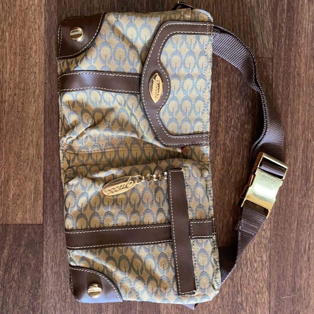 Guess Fanny pack - Picture 2 of 7